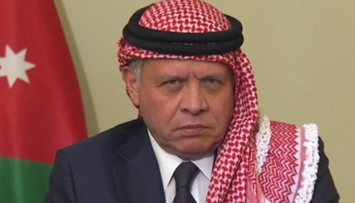 Raja Abdullah Yordania Ikut Menerjunkan Bantuan ke Gaza dari Udara ...
